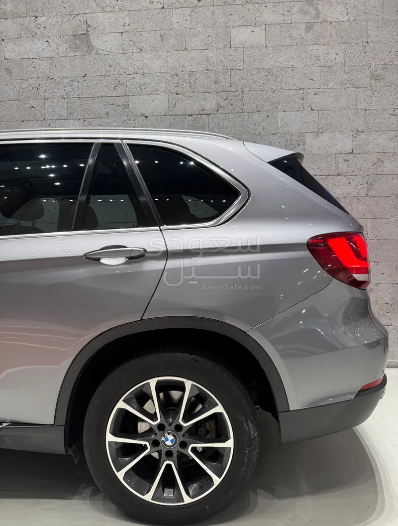 2016 بي ام دبليو الفئة اكس 5