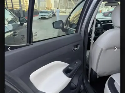 2024 نيسان صني