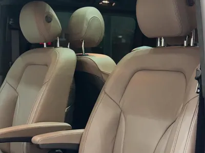 2025 Mercedes-Benz V 300