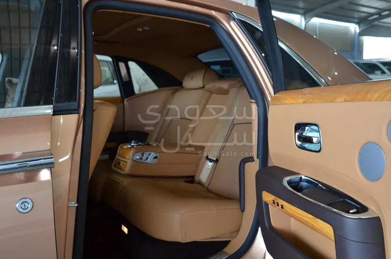 2013 رولز رويس قوست