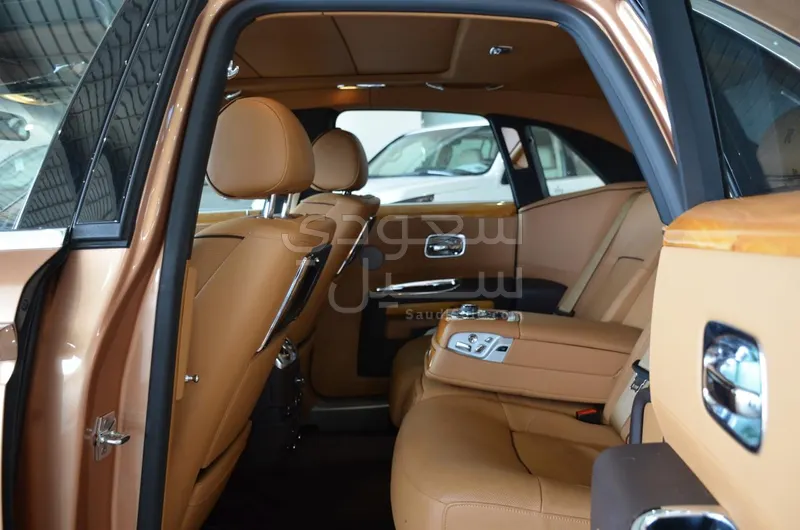 2013 رولز رويس قوست