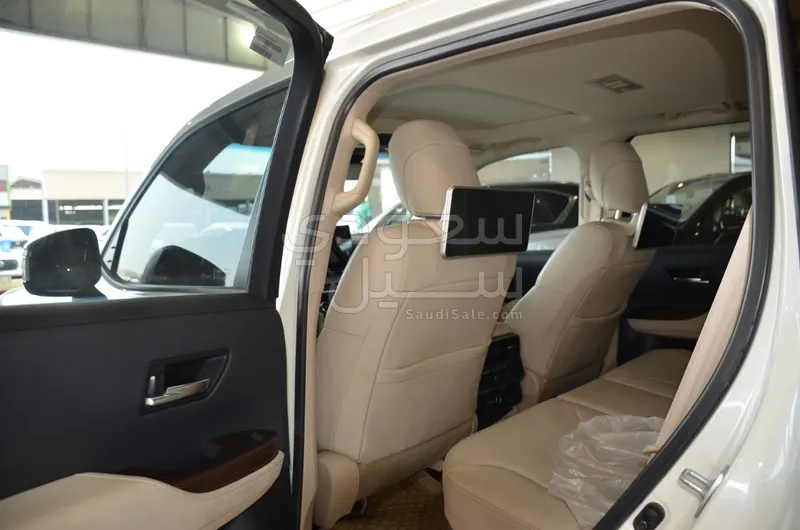 2023 تويوتا لاند كروزر جي اكس ار