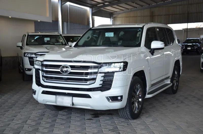 2023 تويوتا لاند كروزر جي اكس ار