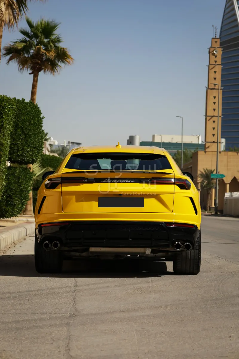 2022 لمبرجيني اوروس