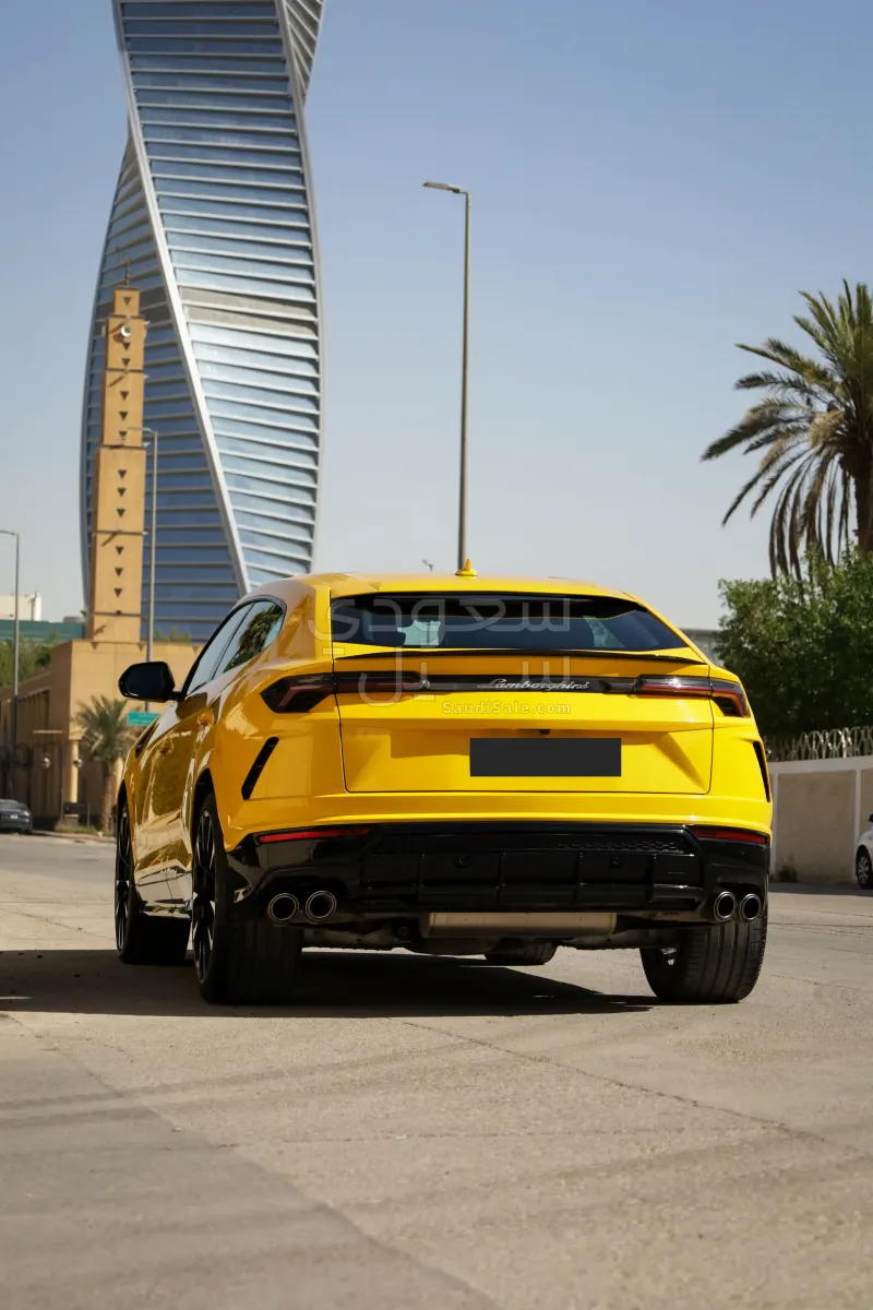 2022 لمبرجيني اوروس