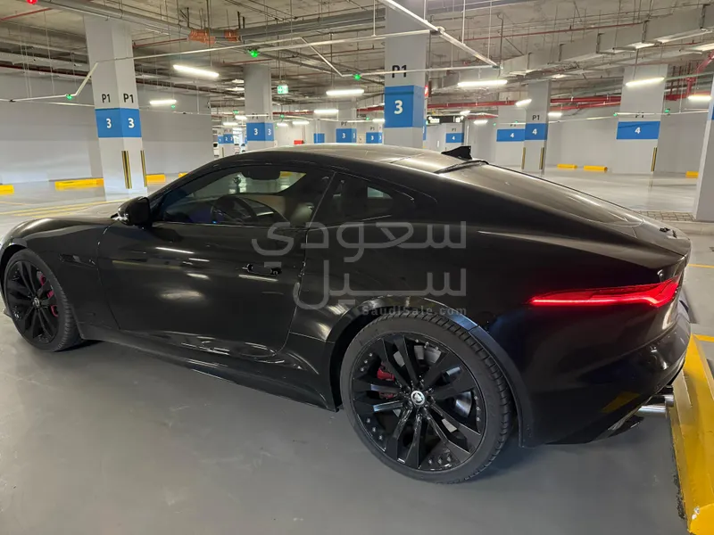 2024 جاكوار اف-تايب ار