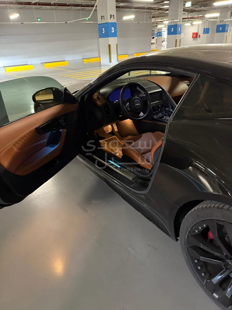 2024 جاكوار اف-تايب ار