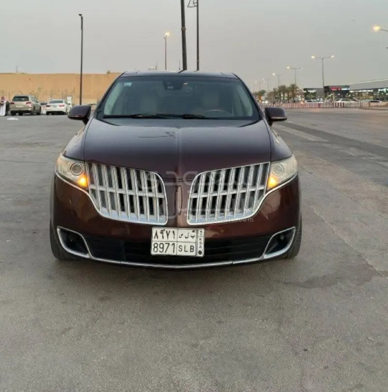 2012 لنكولن ام كي تي