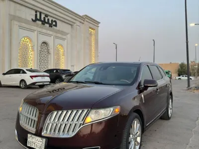 2012 لنكولن ام كي تي