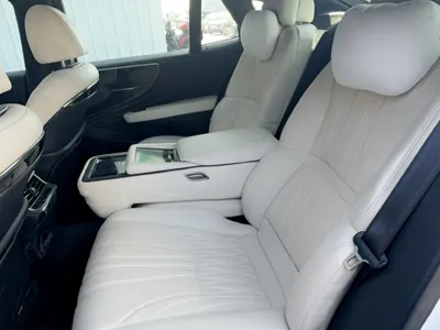 2019 لكزس إل إس 500