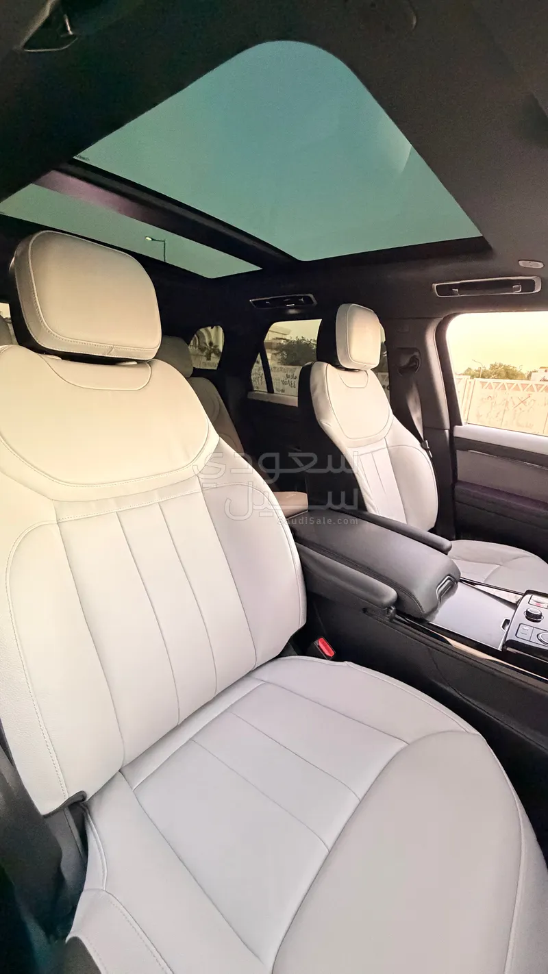 2023 لاند روفر رينج روفر سبورت اس اي