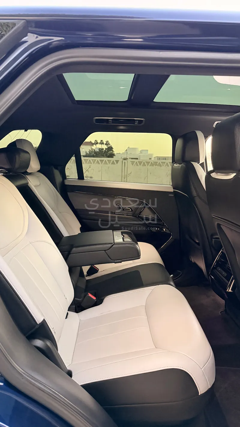 2023 لاند روفر رينج روفر سبورت اس اي