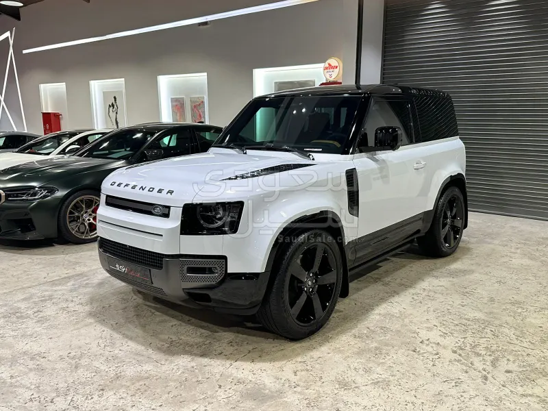 2023 لاند روفر ديفيندر 90