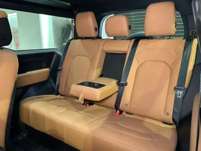 2023 لاند روفر ديفيندر 90