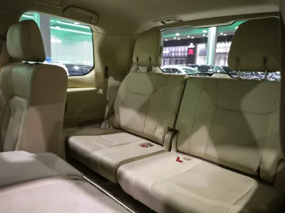 2017 لكزس إل إكس 570 اس