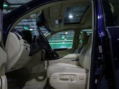 2017 لكزس إل إكس 570 اس