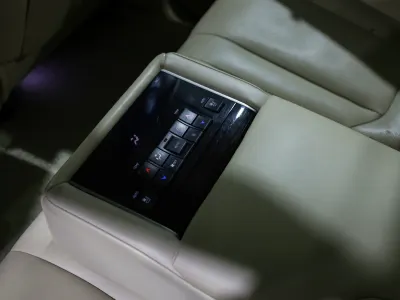 2017 لكزس إل إكس 570 اس