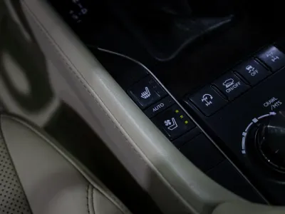 2017 لكزس إل إكس 570 اس