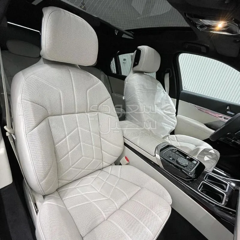 2023 بي ام دبليو الفئة السابعة 740أي