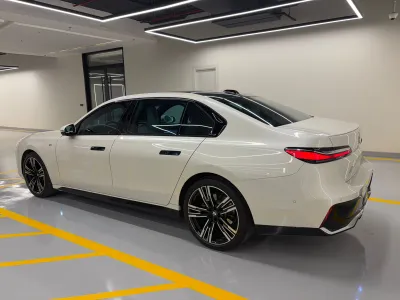 2023 بي ام دبليو الفئة السابعة 740أي