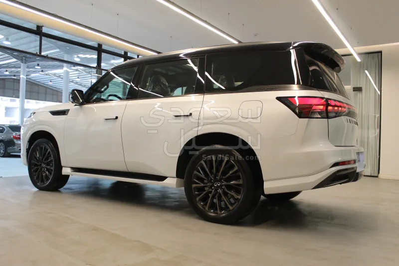 2025 انفينيتي كيو اكس 80