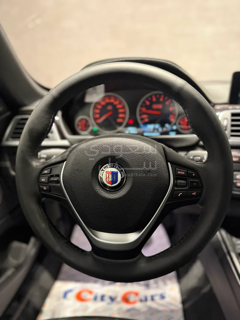 2017 بي ام دبليو البينا بي 4