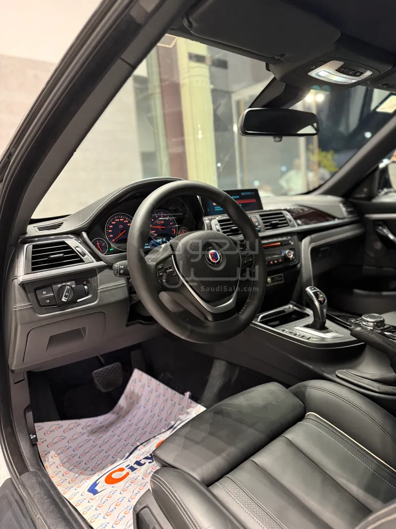 2017 بي ام دبليو البينا بي 4