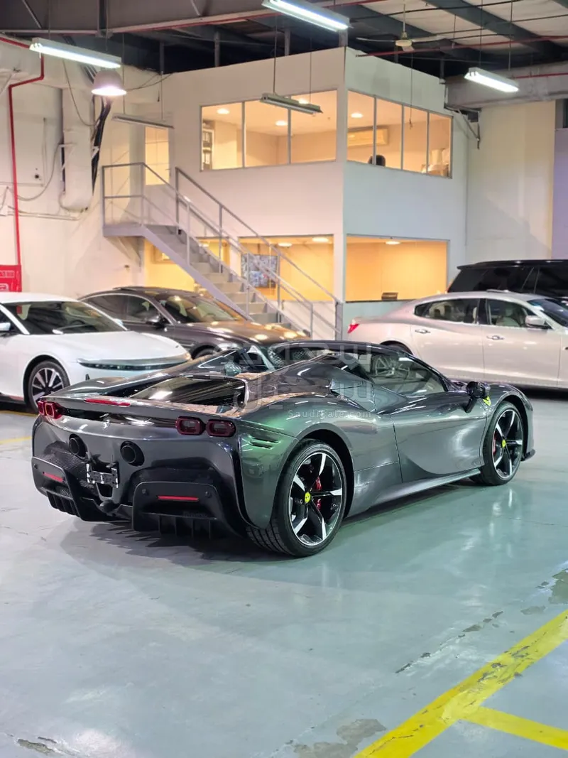 2023 فيراري اس اف 90 سبايدر