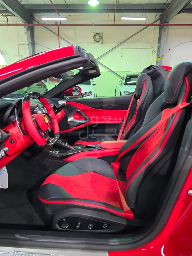 2023 فيراري 812 جي تي اس