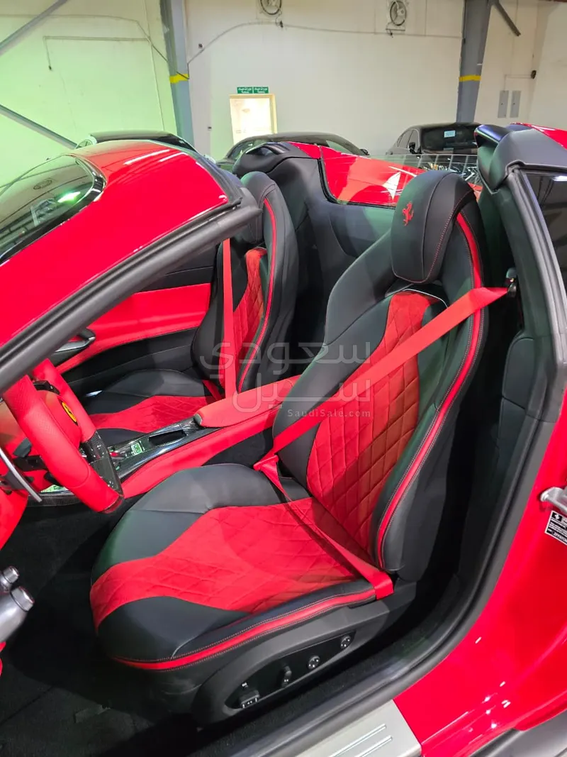 2023 فيراري 812 جي تي اس