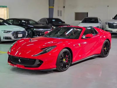 2023 فيراري 812 جي تي اس