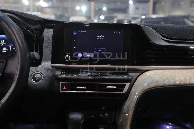 2025 تويوتا كامري ال اي