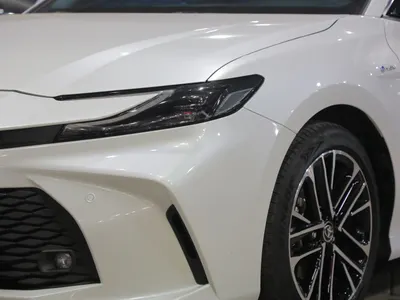 2025 تويوتا كامري ال اي