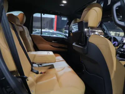 2023 لكزس إل إكس 600