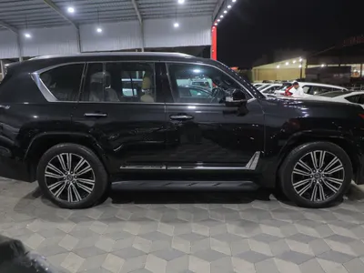 2023 لكزس إل إكس 600