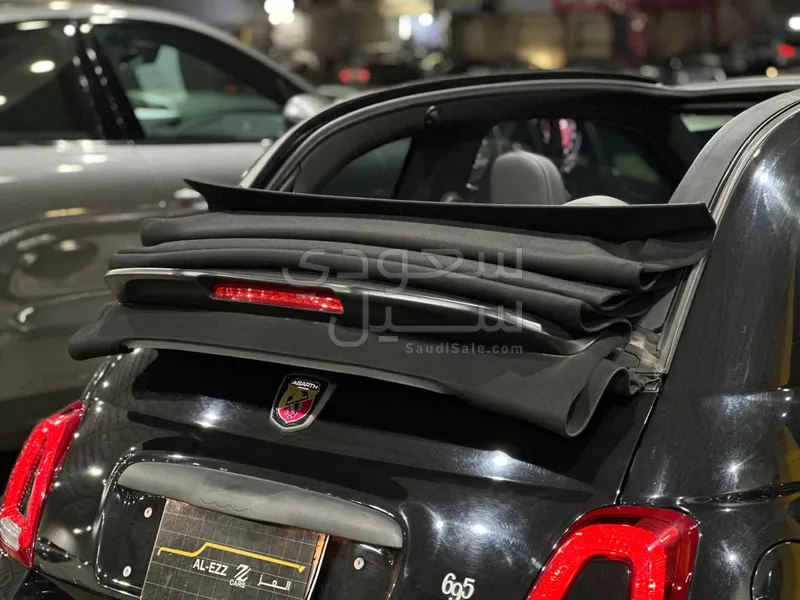 2022 فيات ابارث 695 توريزمو