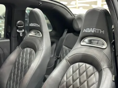 2022 فيات ابارث 695 توريزمو