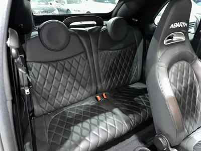 2022 فيات ابارث 695 توريزمو