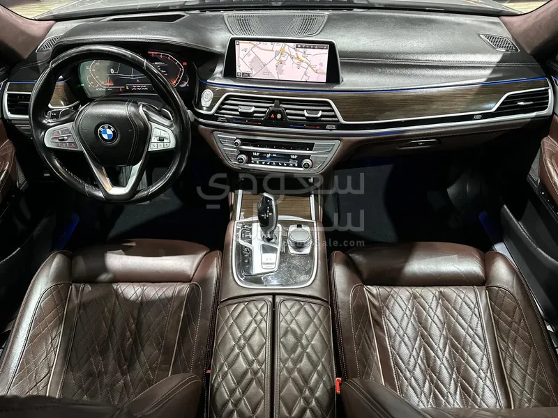 2020 بي ام دبليو الفئة السابعة 740 إل أي