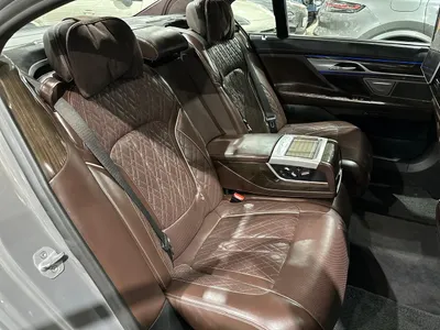 2020 بي ام دبليو الفئة السابعة 740 إل أي