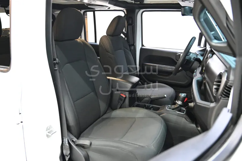 2023 جييب رانجلر سبورت