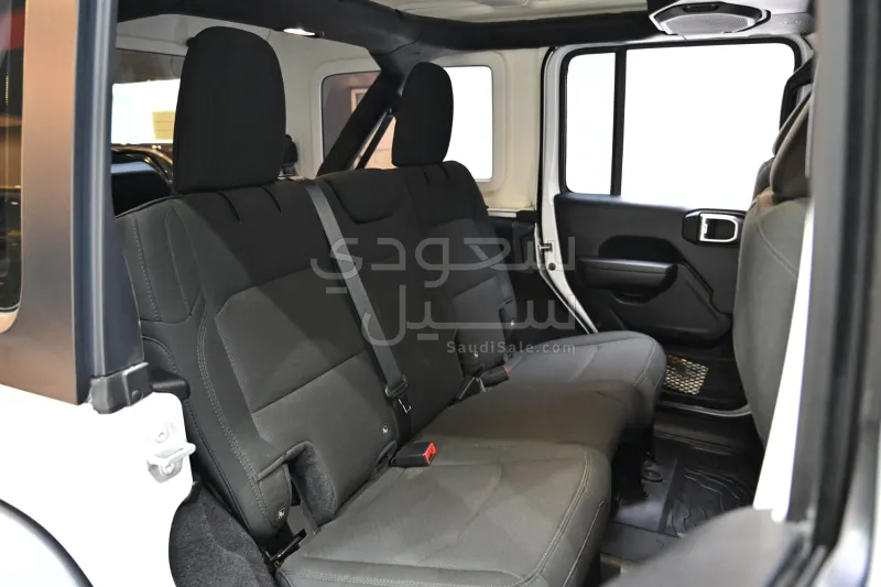 2023 جييب رانجلر سبورت