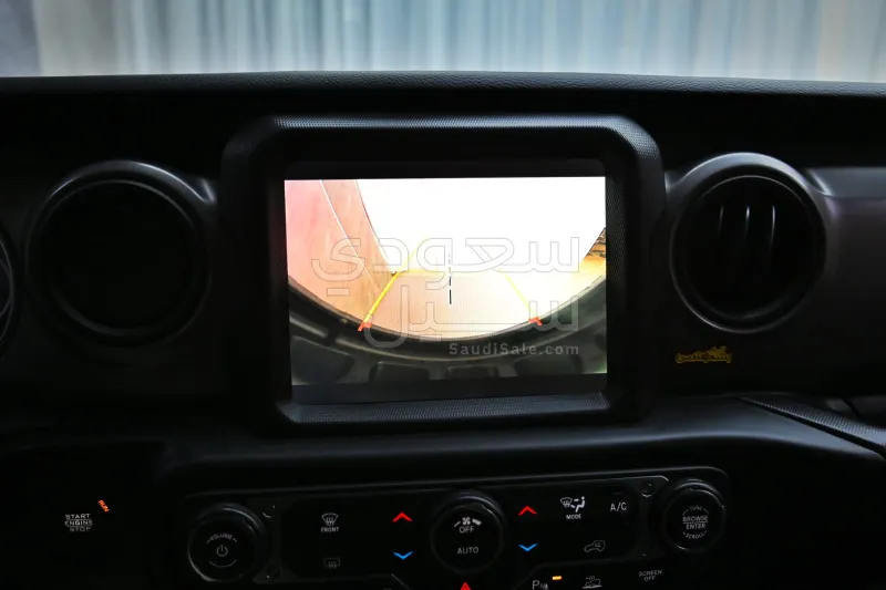 2023 جييب رانجلر سبورت