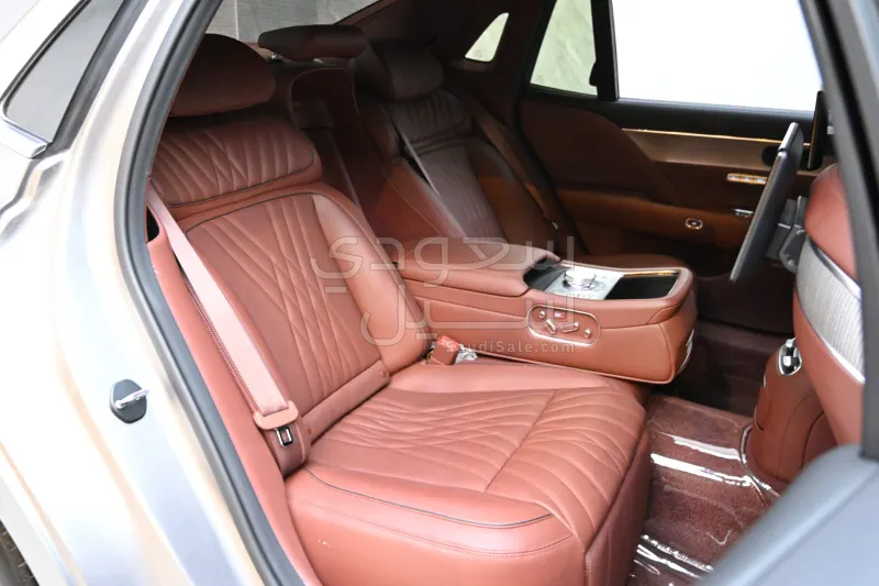 2025 جينيسيس جي 90