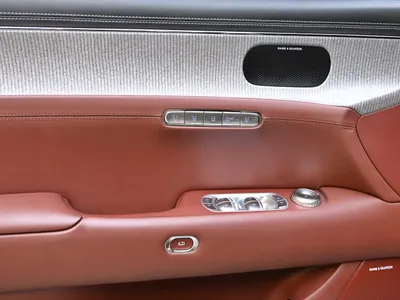 2025 جينيسيس جي 90