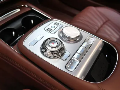 2025 جينيسيس جي 90