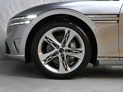 2025 جينيسيس جي 90