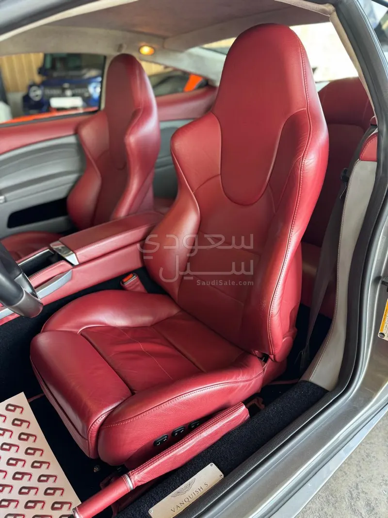 2006 استون مارتن فانكويش اس