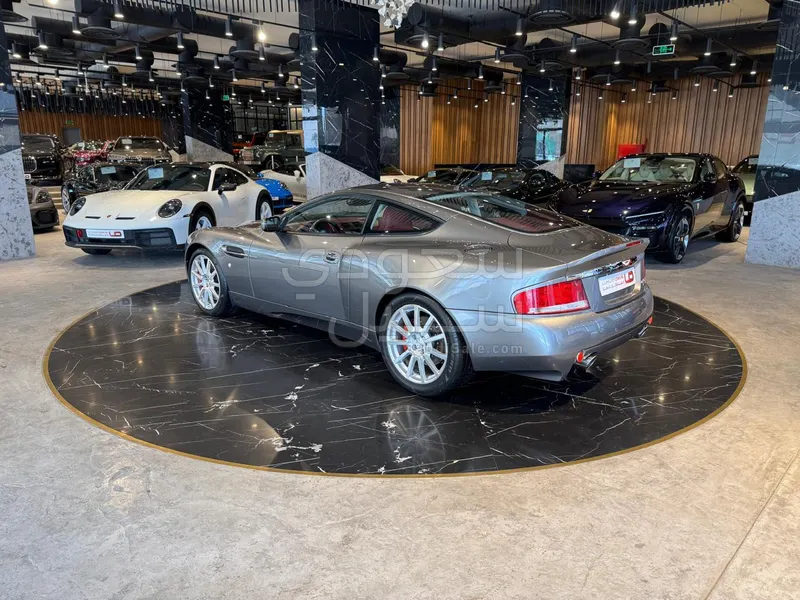 2006 استون مارتن فانكويش اس