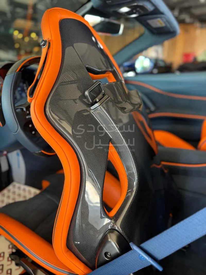 2023 فيراري 812 جي تي اس